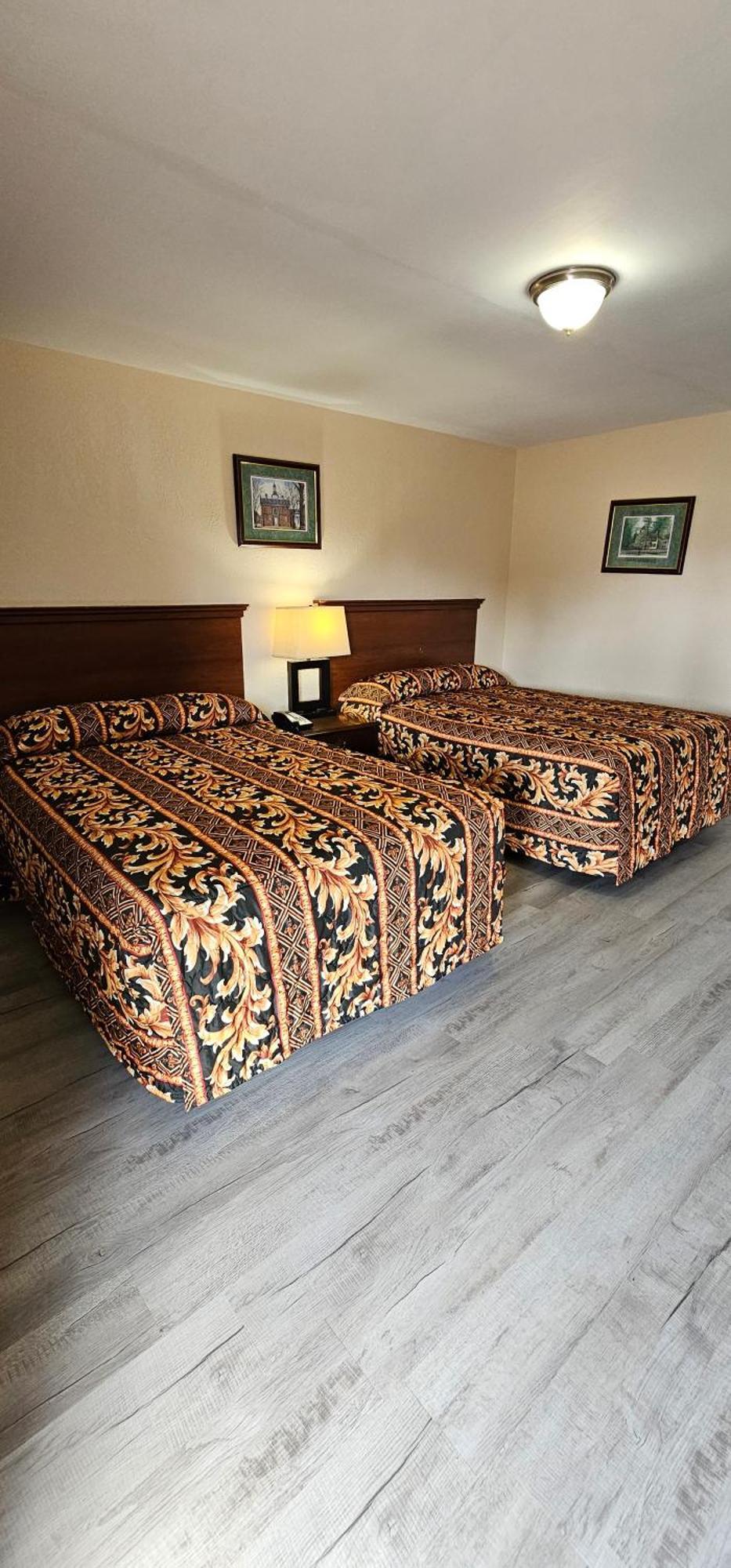 Mount Laurel Motel Hazleton Eksteriør bilde