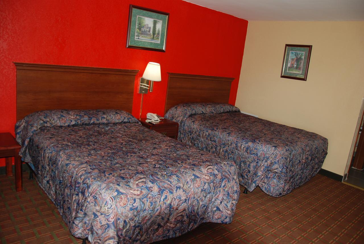 Mount Laurel Motel Hazleton Eksteriør bilde