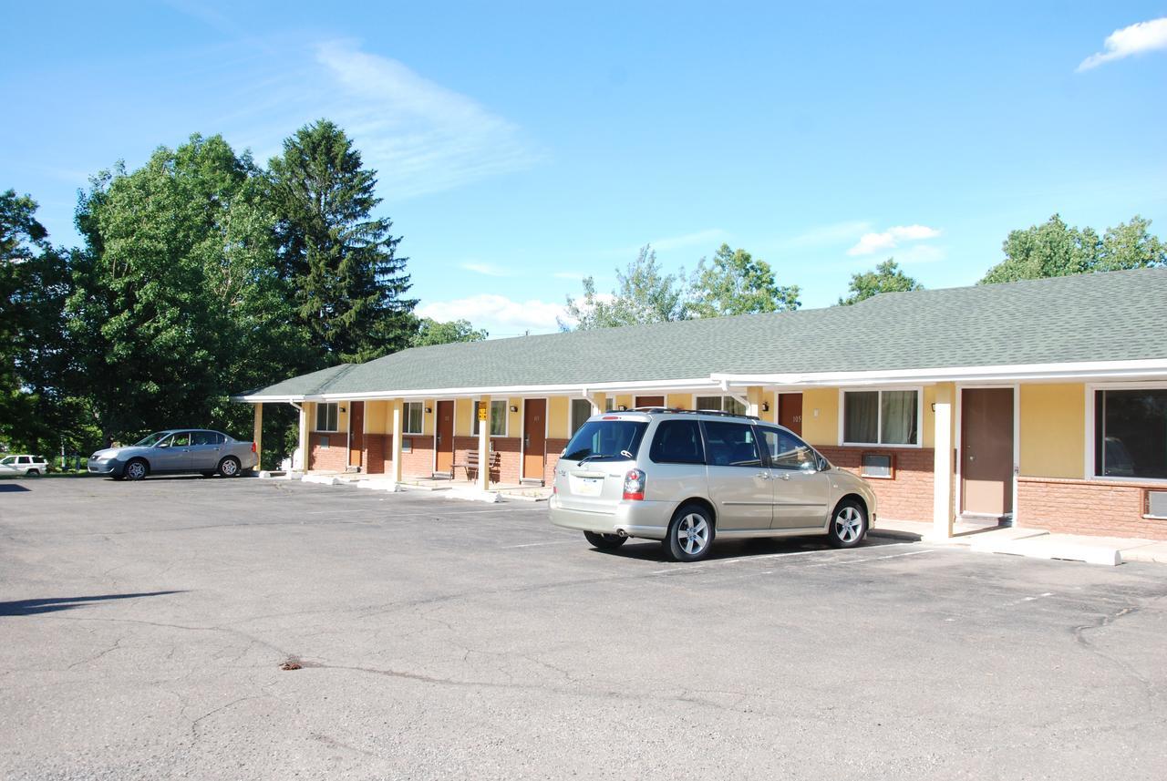 Mount Laurel Motel Hazleton Eksteriør bilde